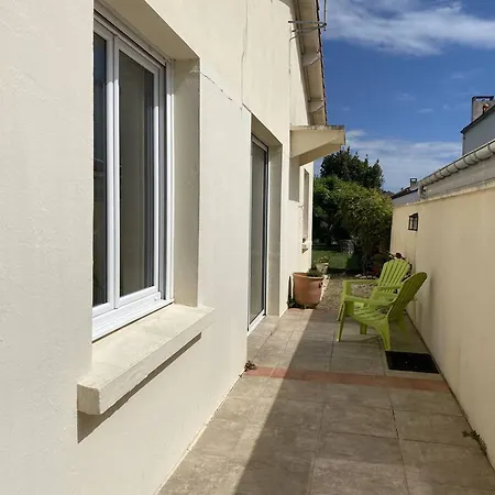 T4 à Vaux-sur-mer, Proche Plages, Jardin Et Terrasses - Fr-1-738-42 Hébergement de vacances Vaux-sur-Mer